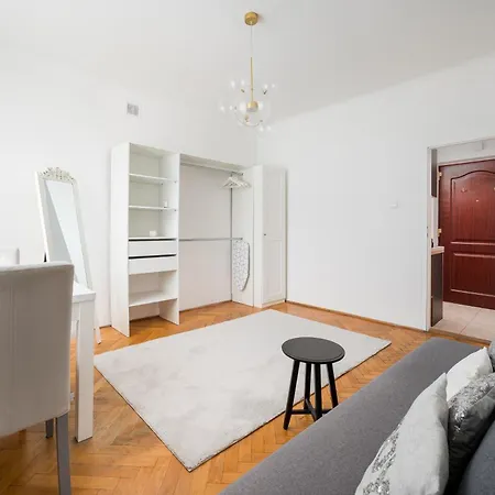 Andersa Riverside By Bookinghost * 华沙